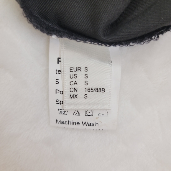 One Shoulder Black Crop Top - Picture 4 of 5